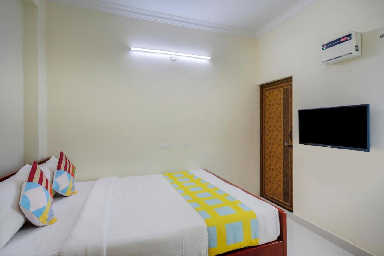 Hotel Yadvik شيناي المظهر الخارجي الصورة